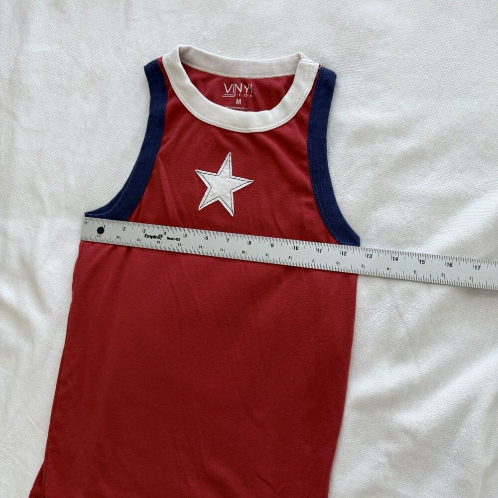 Vinyl Icons Women's Red Star Crew Neck Sleeveless Cropped Knit Tank Top M - Picture 3 of 6
